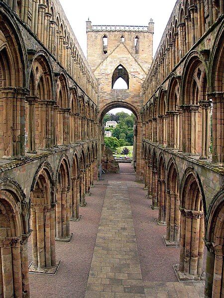 File:Jedburgh Abbey02.jpg