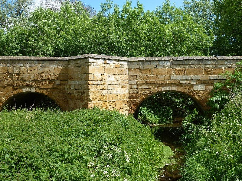 File:Lolham Bridges-geograph.org.uk-3969111.jpg