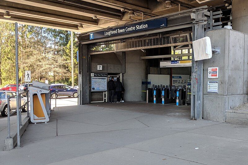 File:Lougheed–Austin Avenue entrance.jpg