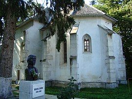 Bust of János Bolyai next to the Reformed church from Nușeni