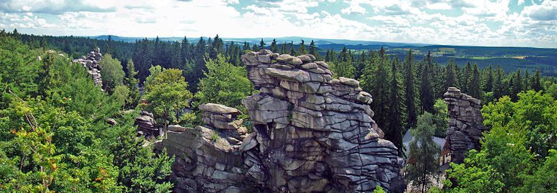 File:Panorama Greifensteine.jpg