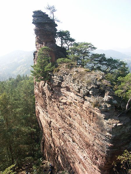 File:Pferchfeldturm-Südwand 7034.jpg