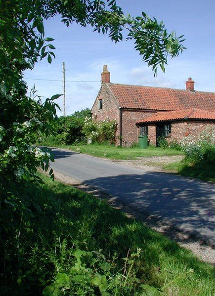 File:Quaker Road, Owstwick.jpg