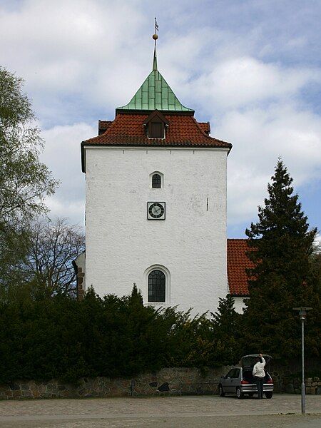 File:Viby-kirke.jpg