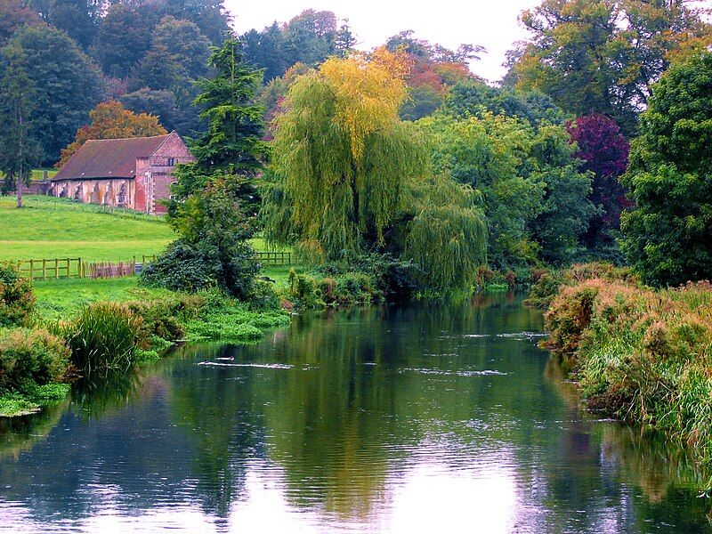 File:Wilton House Gardens.jpg