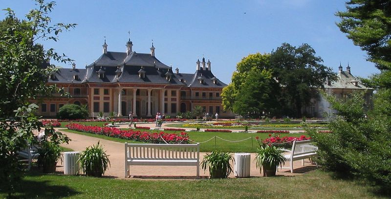 File:050628-schlosspillnitz.jpg