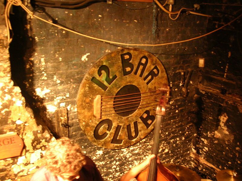 File:12 Bar Club.JPG