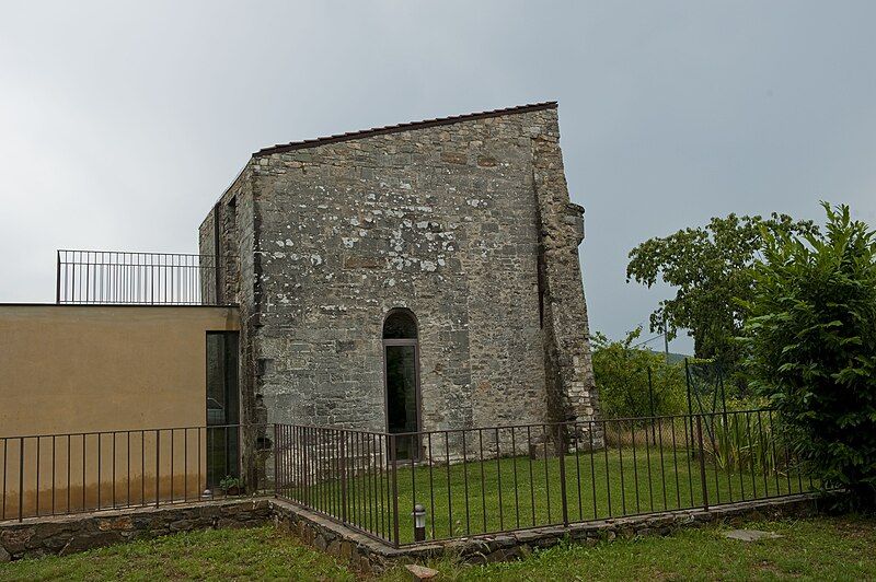 File:Abbazia-di-montemuro.jpg