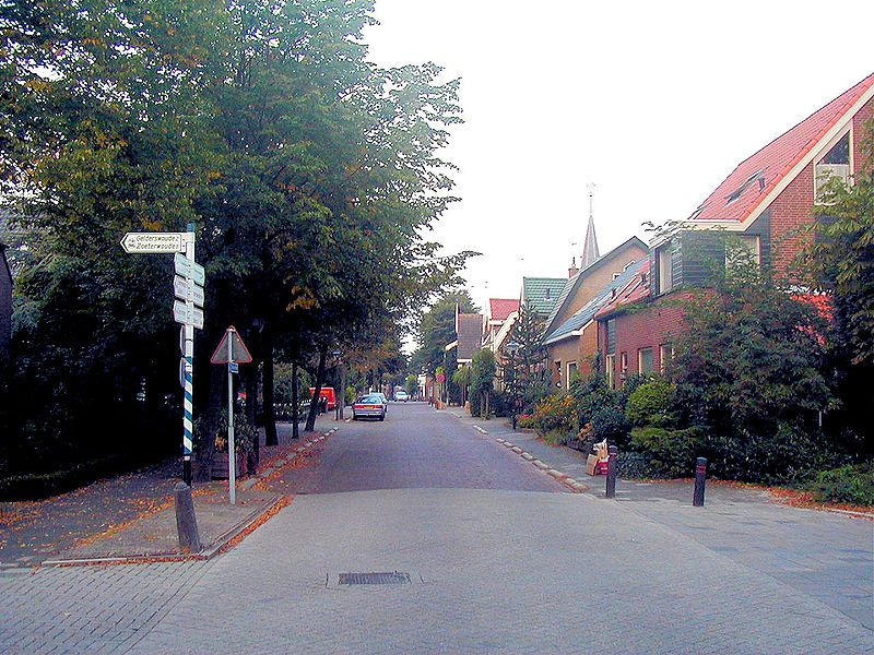 File:Benthuizen dorpsstraat.jpg