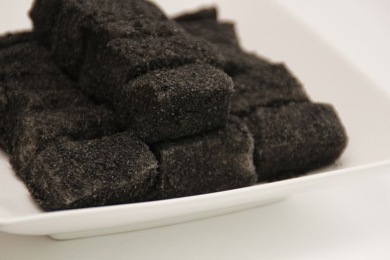 File:Black sesame injeolmi.jpg