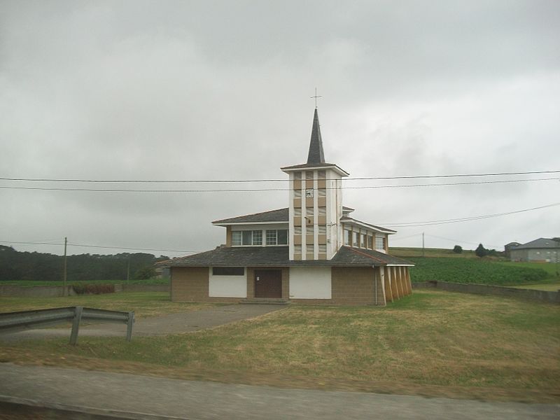 File:Church of Polavieja.jpg