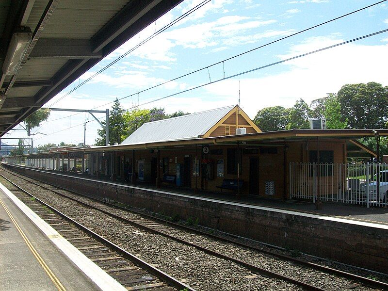 File:Dapto railway station.jpg