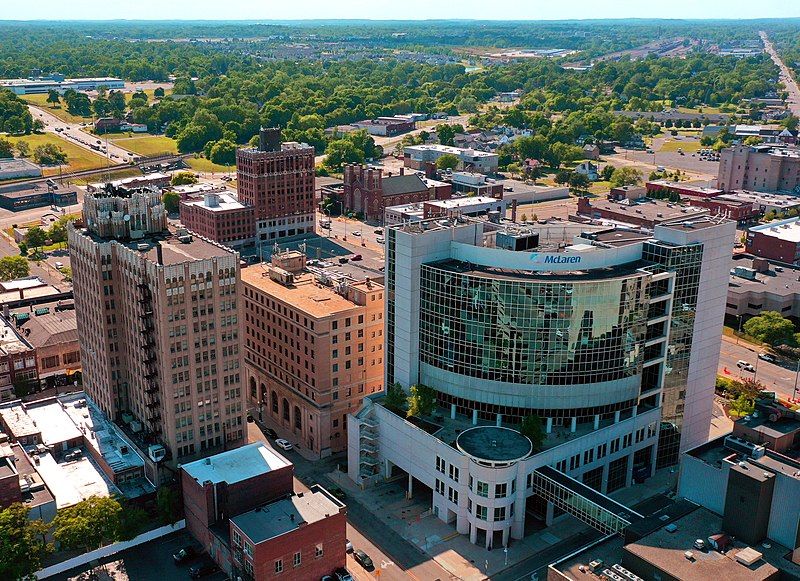 File:Downtown Pontiac MI.jpg