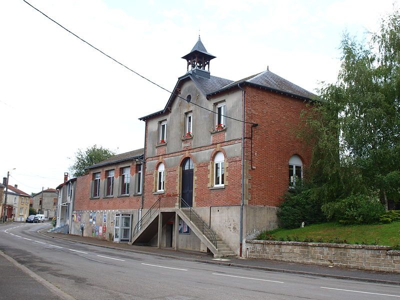 File:Falaise-FR-08-mairie-01.jpg