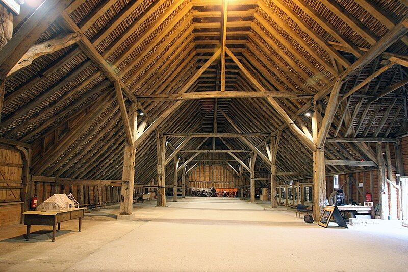 File:GrangeBarn-interior.jpg