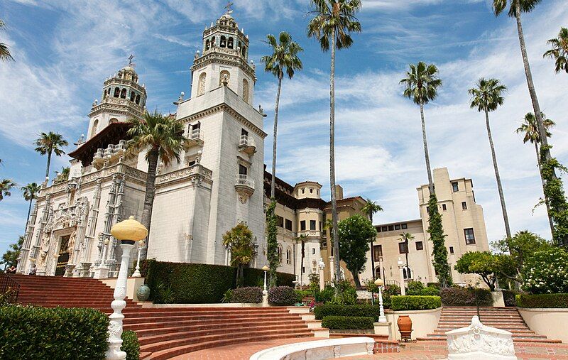 File:Hearst Castle (cropped2).jpg