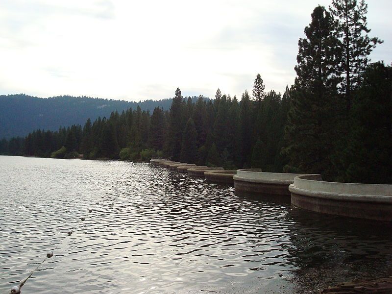 File:Hume.Dam.JPG