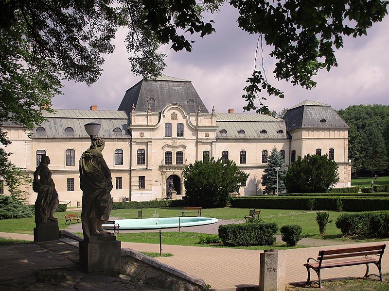 File:Humenne-manoir-2.jpg