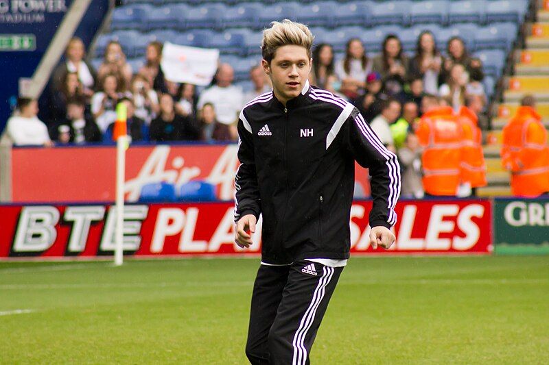 File:Niallcharityfootball6.jpg