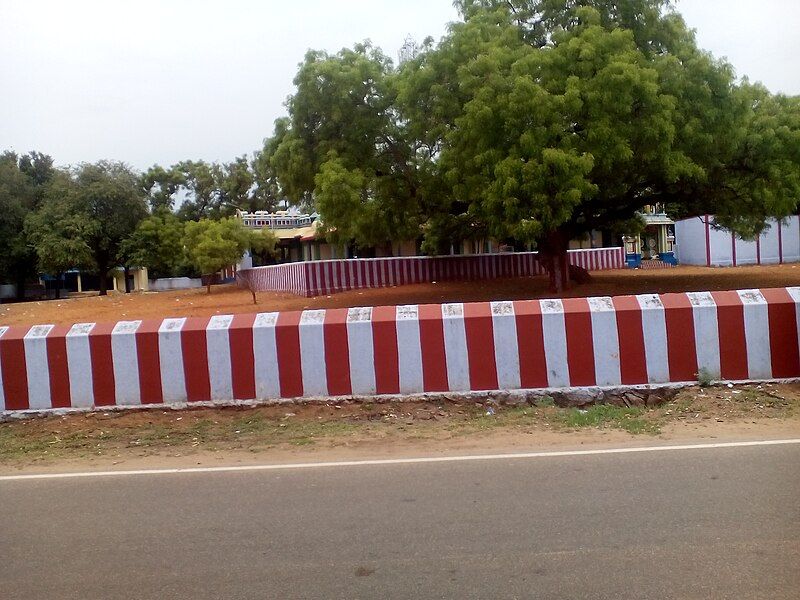 File:Pathakarai Swamy Temple.jpg