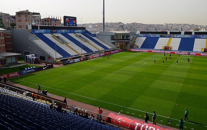 File:RecepTayyipErdoğanStadium (4).JPG