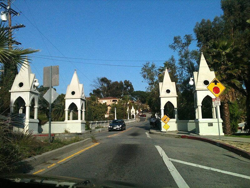 File:Shakespeare Bridge.jpg