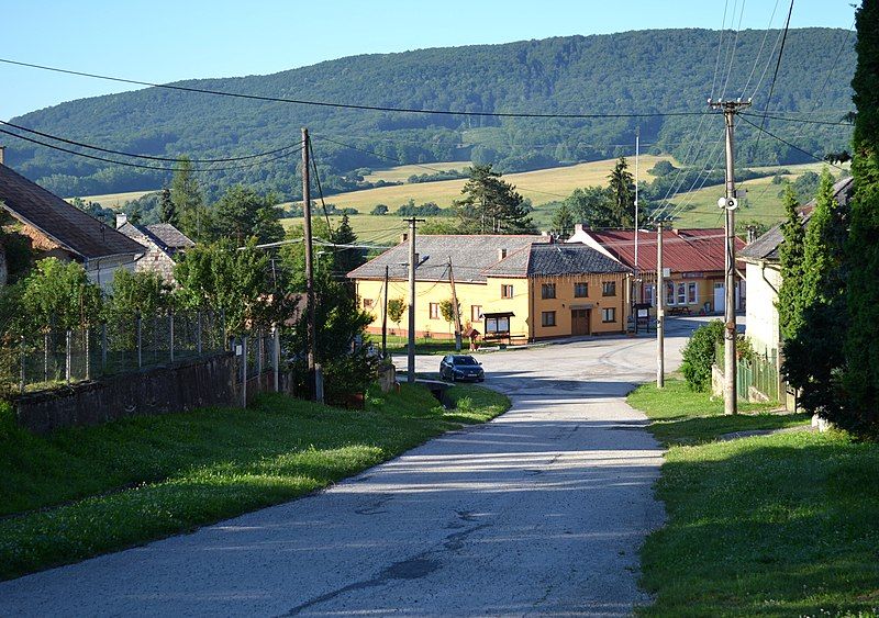 File:Skerešovo -3.jpg