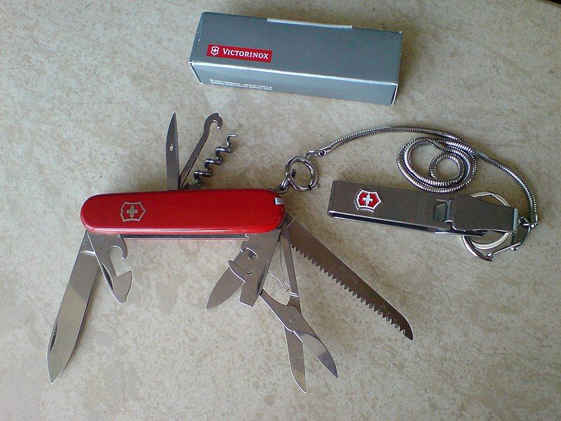 File:Swiss army knife.jpg