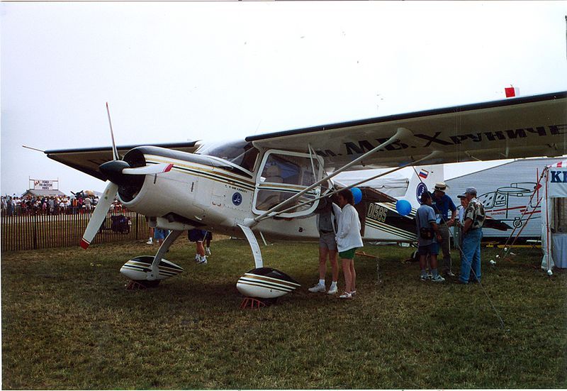 File:T-411 at Oshkosh.jpg