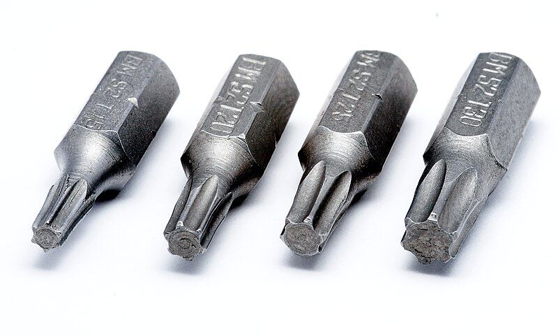 File:Torx-Bits T15-T20-T25-T30.jpg