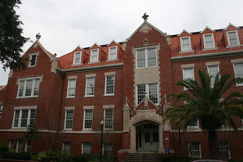 File:UFHistoricBuildingPeabodyHall.JPG