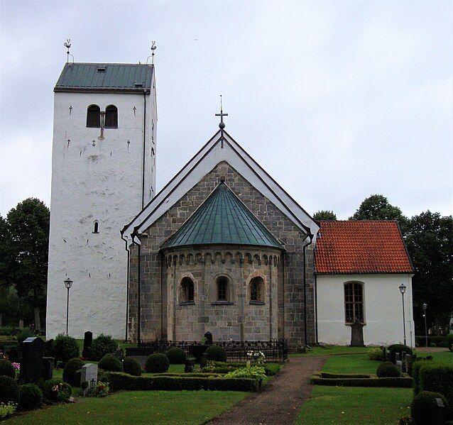 File:Vä kyrka 06.jpg