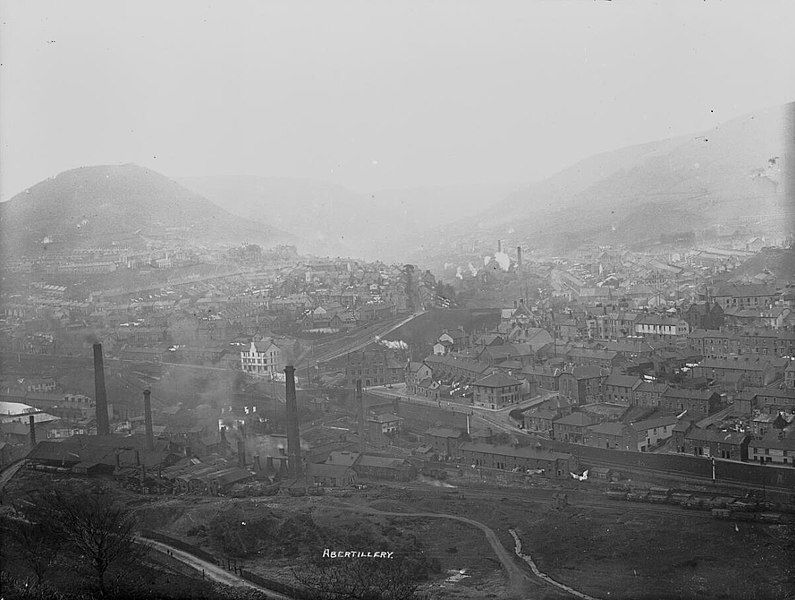 File:Abertillery (4641613).jpg