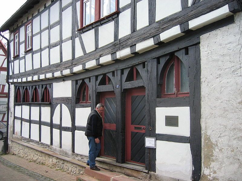 File:Burgolzhausen Altes Rathaus.JPG