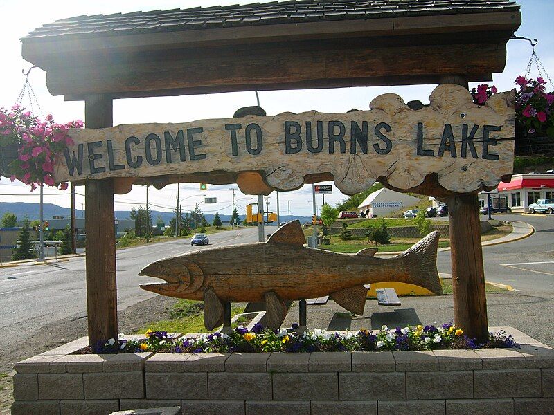 File:Burnslakeswelcomesign.JPG