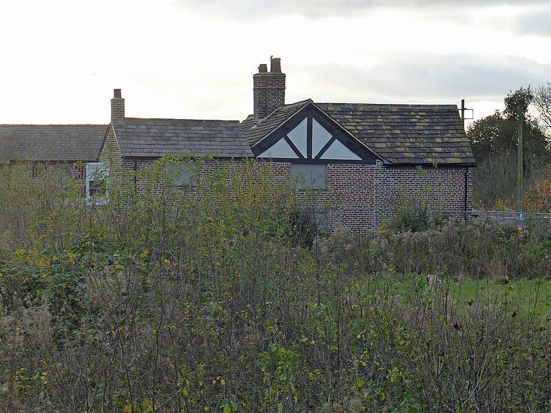 File:Cloughbank Farmhouse.jpg