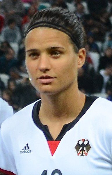 File:Dzsenifer Marozsán 2016.jpg