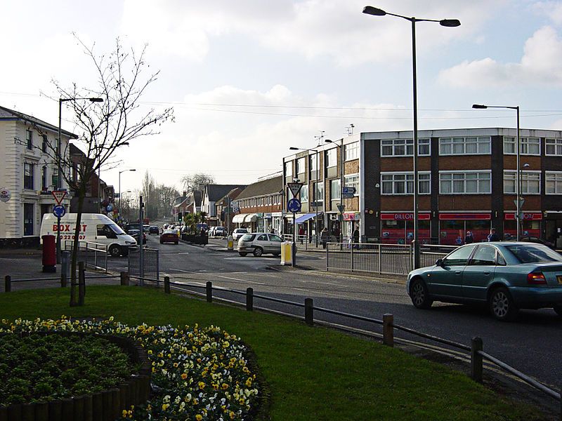 File:FrimleyHighStreetLookingWest.jpg