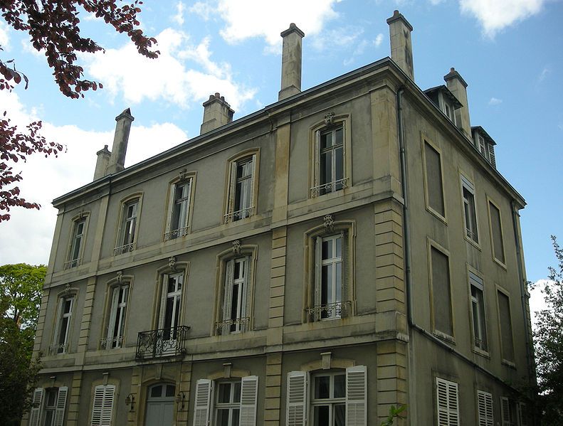 File:GalléMaison.jpg