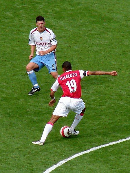 File:Gilberto against Villa.jpg