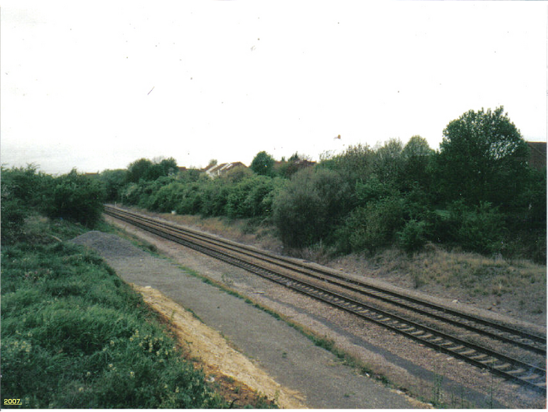 File:Haddenham station 2007..png