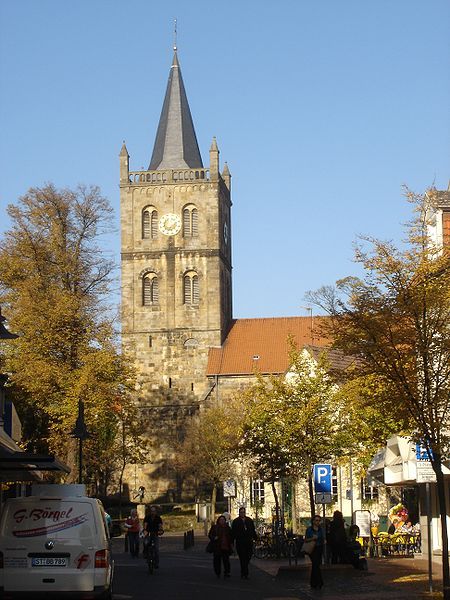 File:IbbenbuerenChristuskirche.jpg