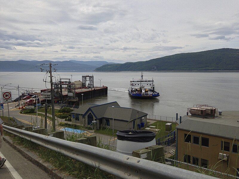 File:Iles-aux-Coudres (9139077709).jpg