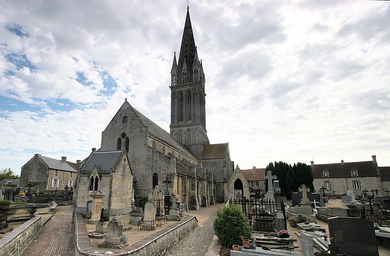 File:Langrune-sur-mer-eglise.jpg