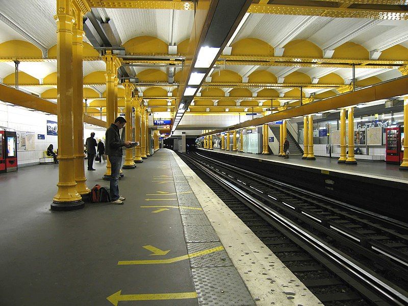 File:Ligne-1-Gare-de-Lyon-1.jpg