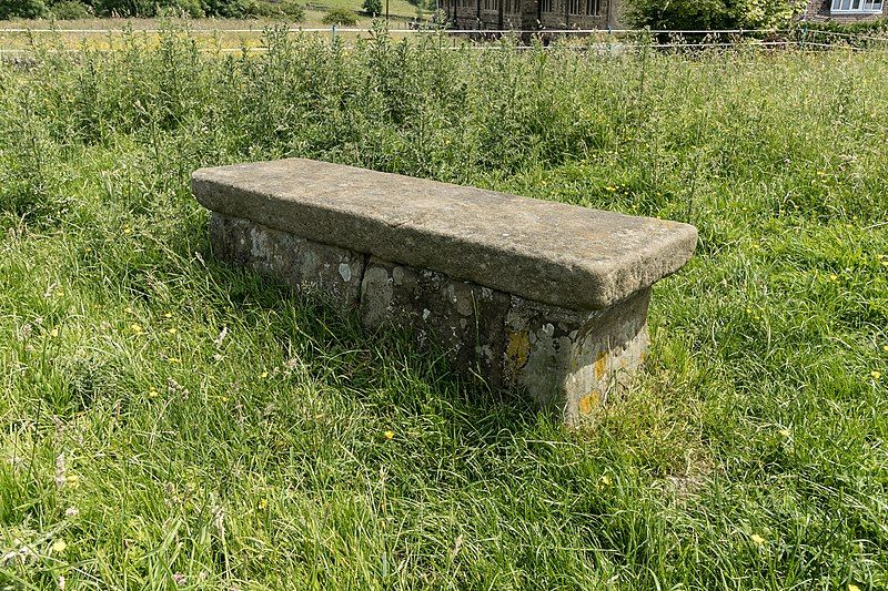 File:Merrill Tomb Eyam-3.jpg