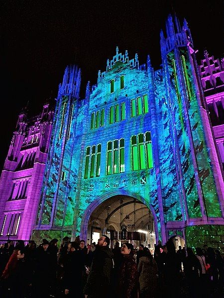 File:Nøkken Marischal College.jpg