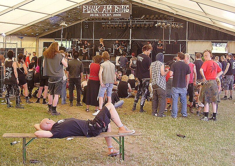 File:Punk am Ring.jpg