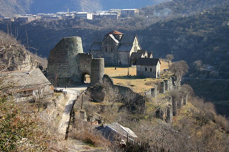 File:Akhtala monastery 111.JPG