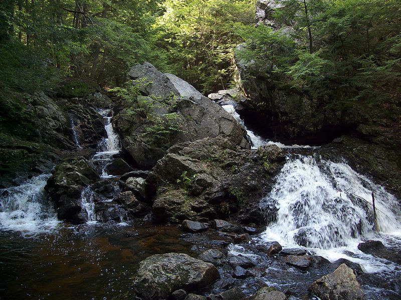 File:BearsDenFallsNewSalemMA.jpg